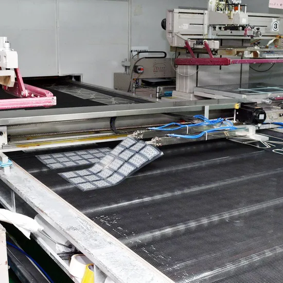 Sovrapposizione grafica dell'interruttore a membrana del touchscreen della tastiera